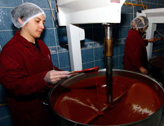 Kızılcık Pekmezi Tarifi ve Malzemeleri